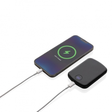 Logotrade Logogeschenke das Foto: MagBoost 5.000mAh magnetische Powerbank aus RCS rec. Plastik