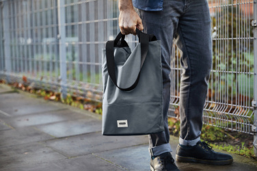 Logotrade Geschäftsgeschenke das Foto: Black+Blum isolierte 16L Trage- & Kühltasche