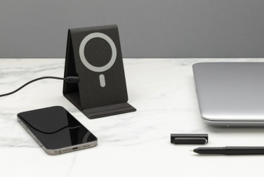 Logotrade promotional giveaways photo of: Artic Magnetic 10W wireless charging phone stand