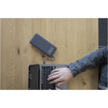 Logotrade reklaamkingitused pilt: Xtorm XB403 Titan Ultra 27 000 mAh 200 W sülearvuti toitepank