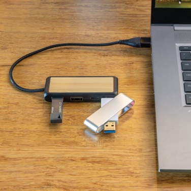 Logo trade reklaamkingid foto: Link RCS-i taaskasutatud plastist ja bambusest kahe sisendiga USB-jaotur