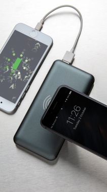 Logotrade firmakingid pilt: 10 000 mAh kiirlaadimine 10 W juhtmeta akupank