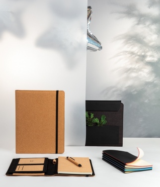 Logotrade reklaamkingitused pilt: Deluxe korgist portfolio A5 koos pliiatsiga