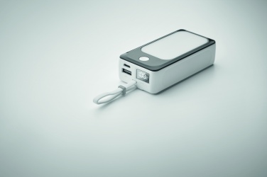Logotrade ärikingituse foto: 10000 mAh akupank koos COB-ga
