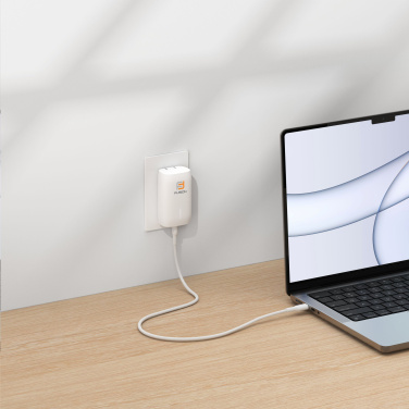 Logotrade firmakingi foto: Belkin BoostCharge 3-pordiline seinalaadija
