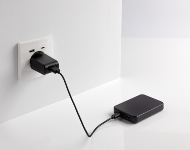 Logotrade ärikingid pilt: Boostcore RCS taaskasutatud plastist akupank 5000 mAh USB C-ga