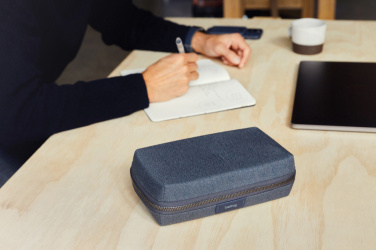 Logo trade ärikingi pilt: Bellroy komplekt tehnika tarvikute hoiustamiseks