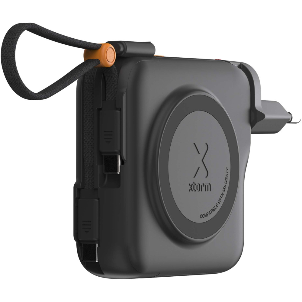 Logotrade reklaamtooted pilt: Xtorm TravelPro 30W 10 000 mAh 3-ühes reisilaadija