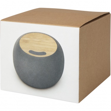 Logo trade mainoslahja ja liikelahja tuotekuva: Ecofiber bambusta ja RPET-muovista valmistettu Bluetooth® -kaiutin ja langaton latausalusta