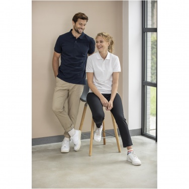 Logo trade mainoslahjat ja liikelahjat kuva: Emerald lyhythihainen unisex Aware™-poolopaita kierrätetystä materiaalista