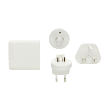 Logotrade ziemassvētku dāvanas foto: TravelCharge Pro RCS rplastmasas ceļojumu lādētājs ar USB C