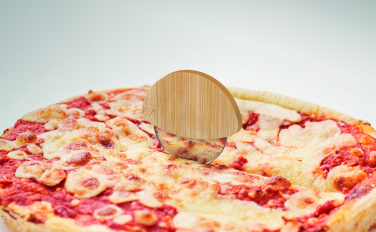 Лого трейд бизнес-подарки фото: Round bamboo pizza cutter