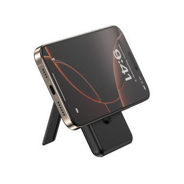 Logotrade profilprodukter bild: Urban Vitamin Redwood 5in1 5000mah 20WPD magnetisk powerbank
