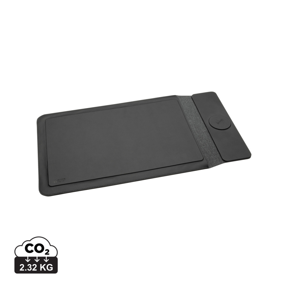 Logotrade profilreklam bild: Swiss Peak 15W magnetiskt laddningsfodral för laptop 14-15,6