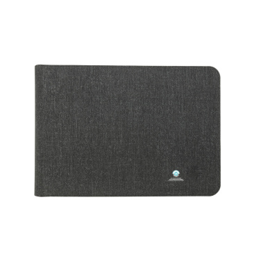 Logotrade presentreklam bild: Swiss Peak 15W magnetiskt laddningsfodral för laptop 14-15,6