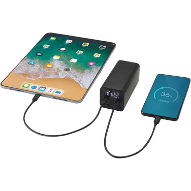 Logotrade profilprodukter bild: Acamar 20 000 mAh 70 W powerbank för bärbar dator av återvunnen aluminium